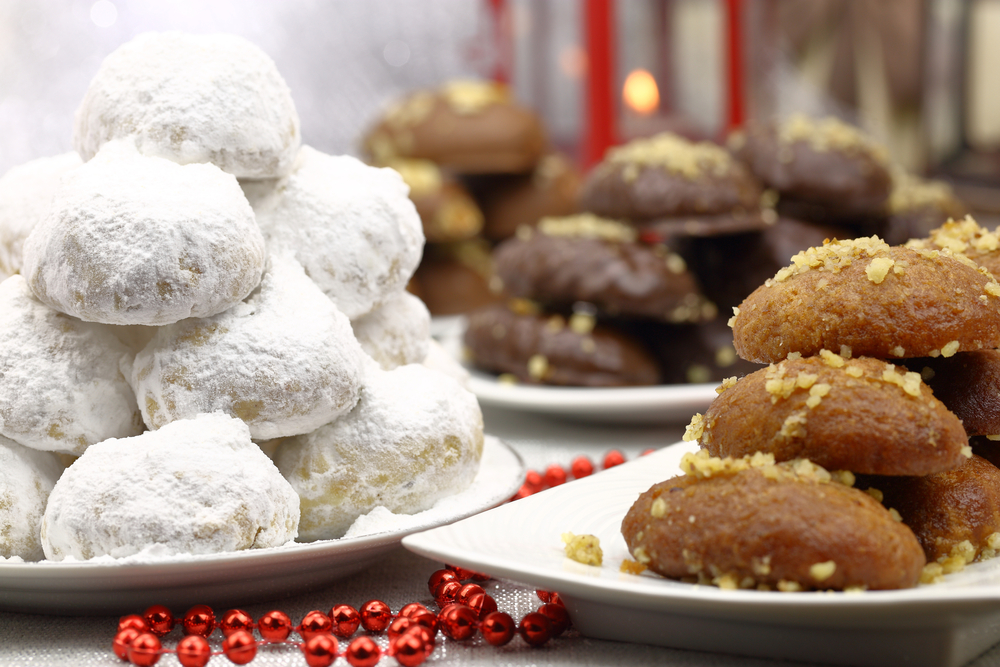 Melomakarona or kourabiedes: Which Christmas sweet should you pick?